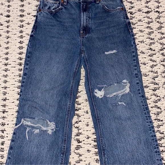High waist distressed jeans from Zara - Picture 4 of 6